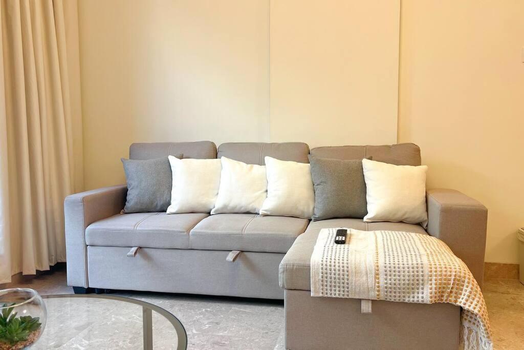 Near Centre Mall, Pool, Gym Mascate