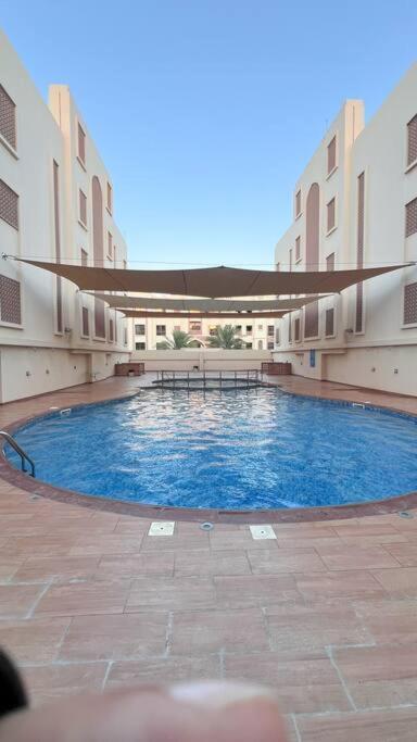 Near Centre Mall, Pool, Gym * Mascate
